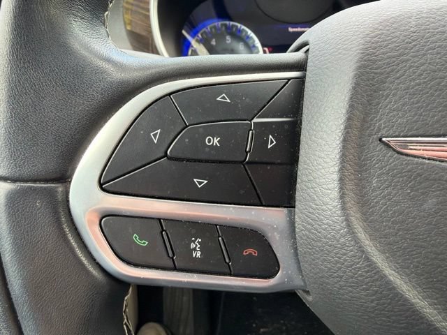 Used 2022 Chrysler Pacifica Limited FWD image 21