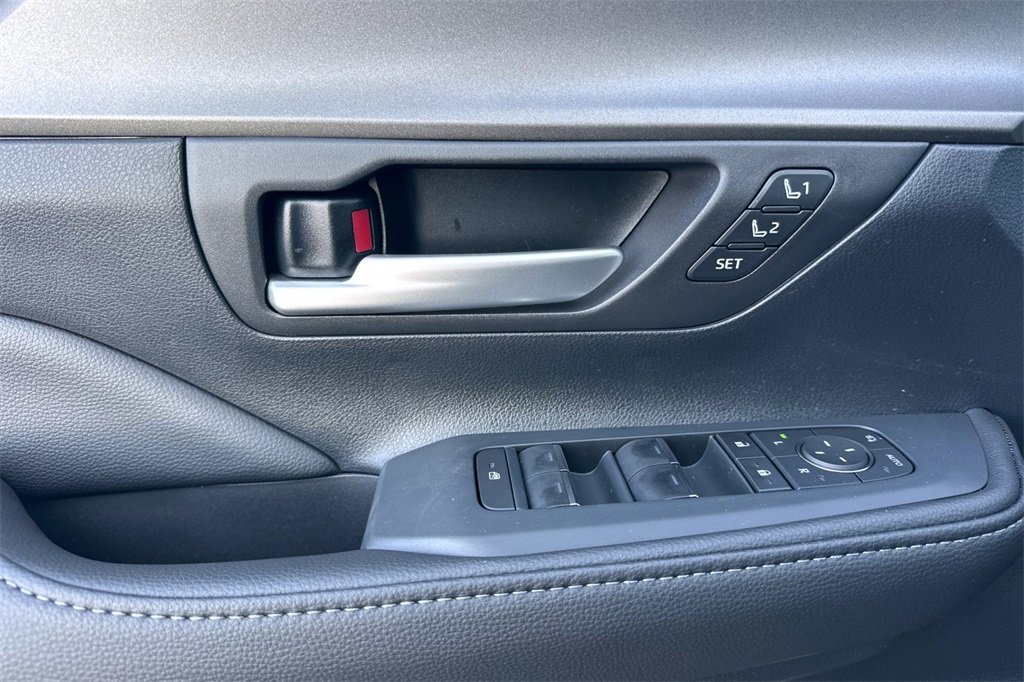 New 2026 Toyota Grand Highlander AWD Hybrid image 11