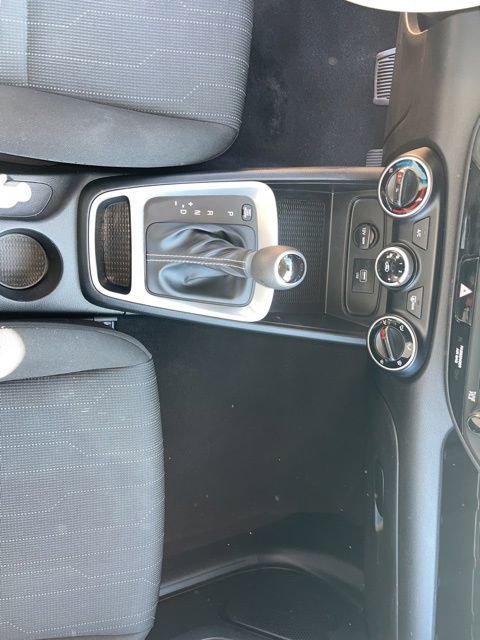 Used 2021 Hyundai Venue SE image 27