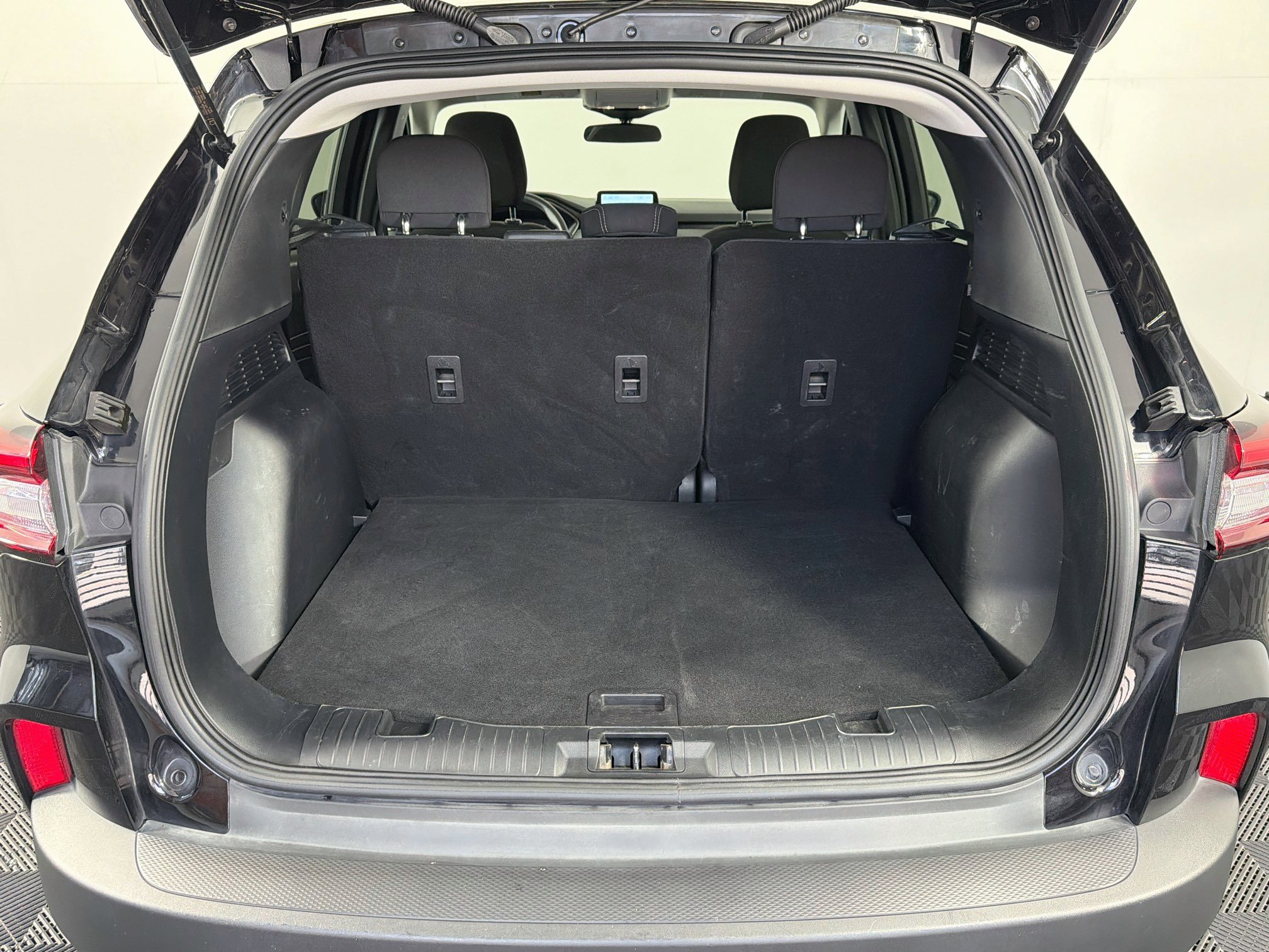 Used 2025 Ford Escape Active FWD image 30