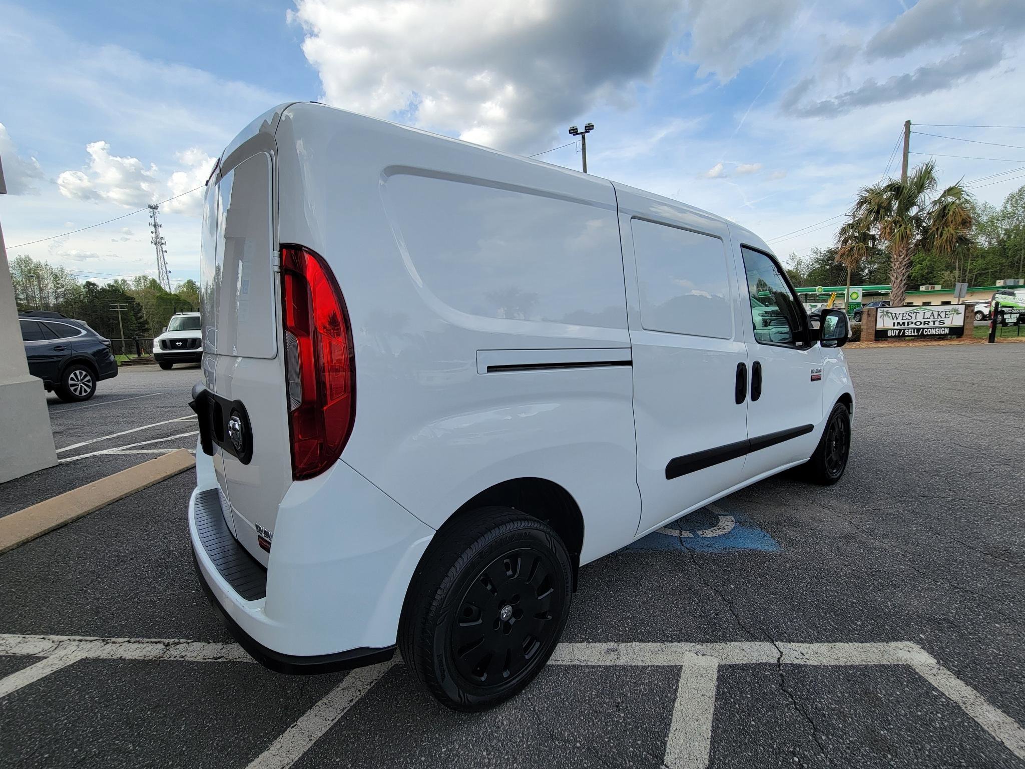 Used 2018 RAM ProMaster City Tradesman SLT FWD image 11