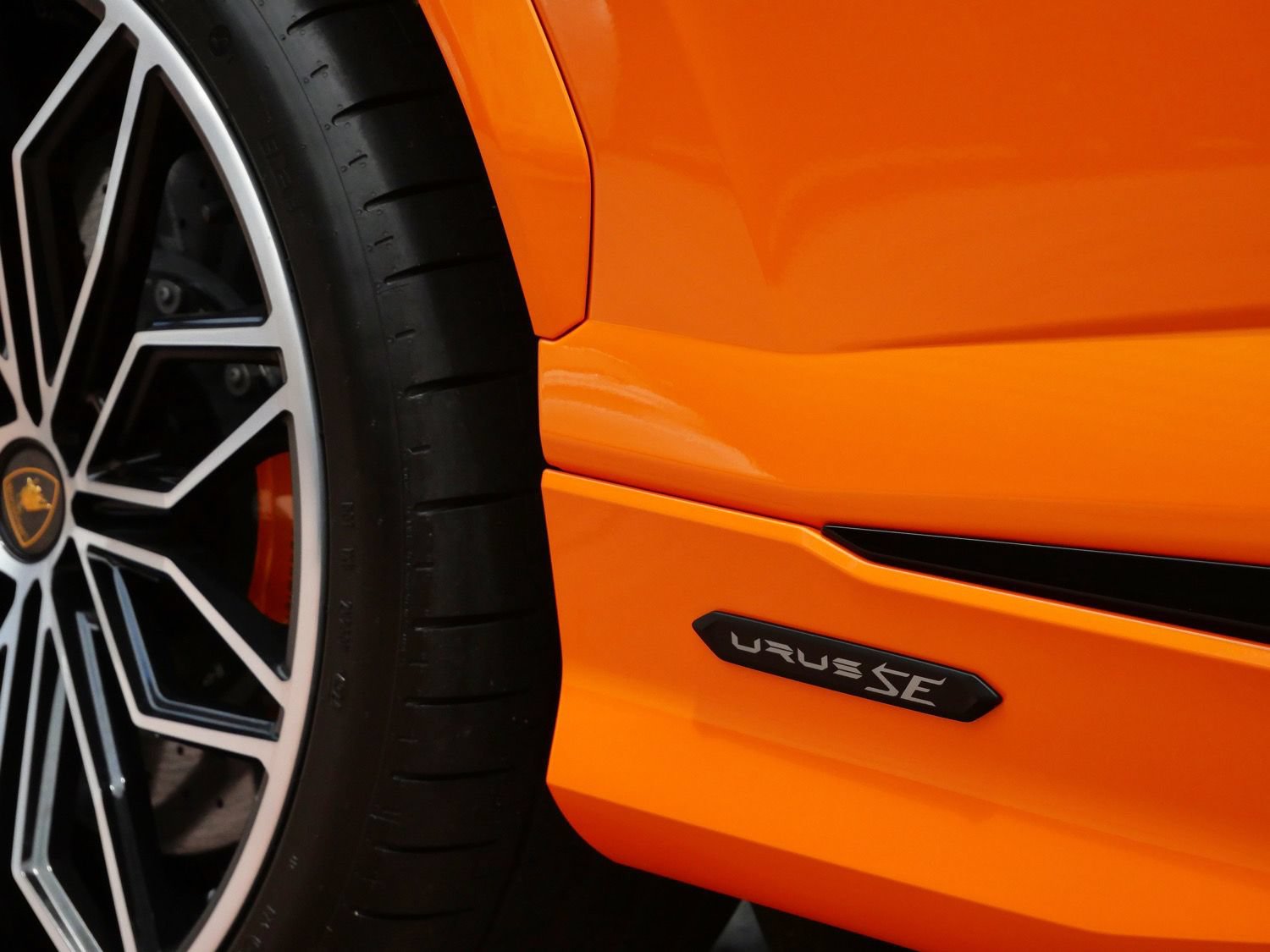 Used 2025 Lamborghini Urus S AWD/4WD image 25