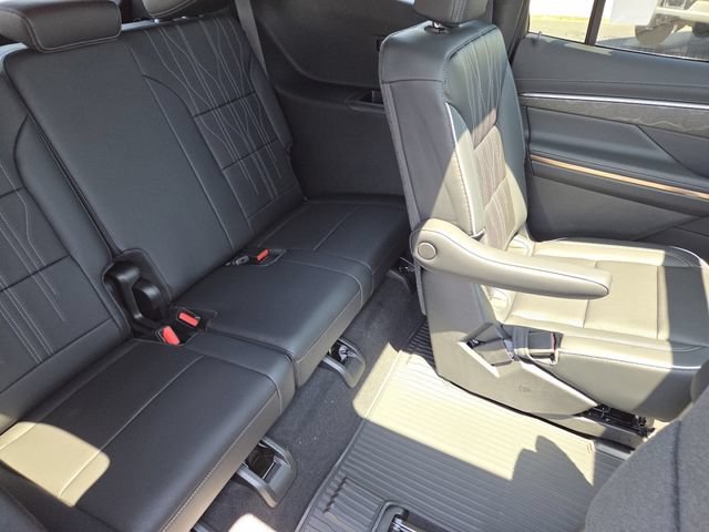 New 2026 Buick Enclave Avenir w/ Super Cruise Package FWD image 31