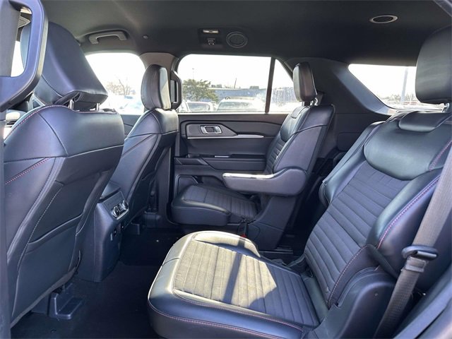 Used 2025 Ford Explorer ST-Line image 15