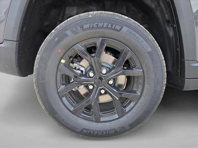 New 2026 Jeep Grand Cherokee Altitude AWD/4WD image 10