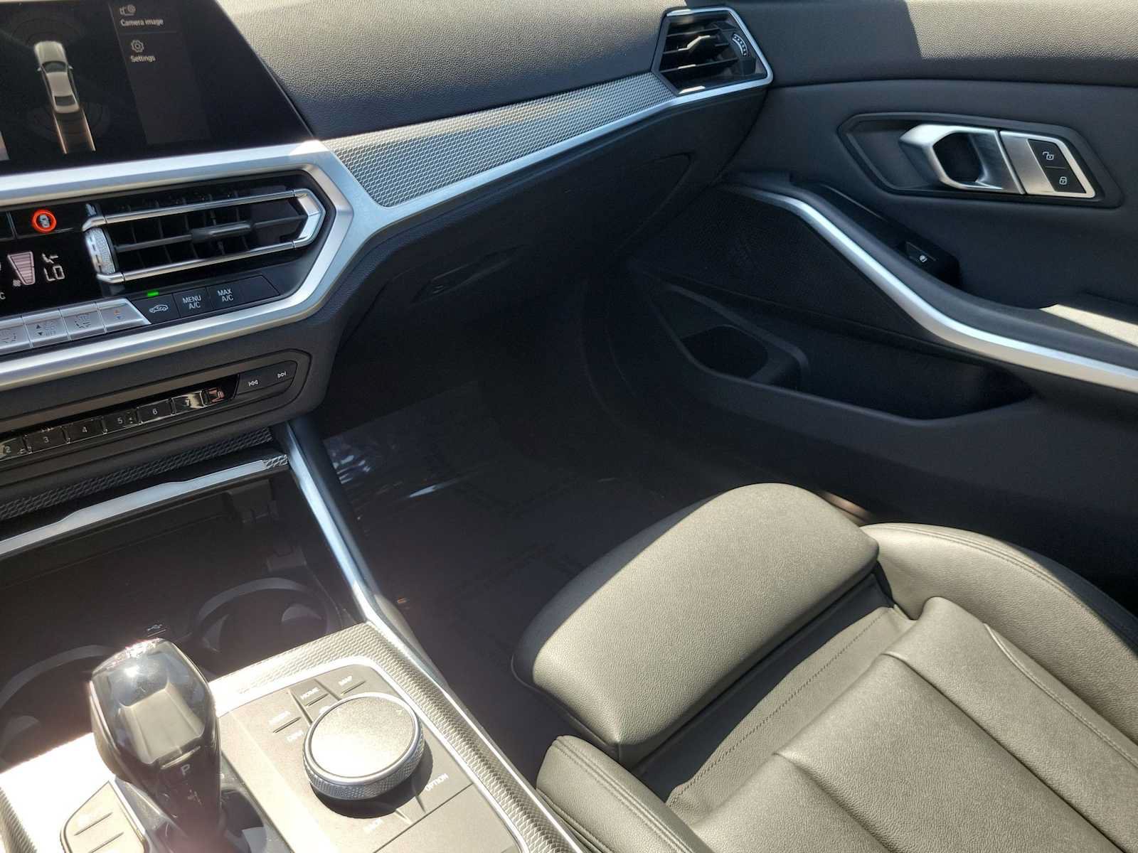 Used 2019 BMW 330i Sedan w/ M Sport Package RWD image 26