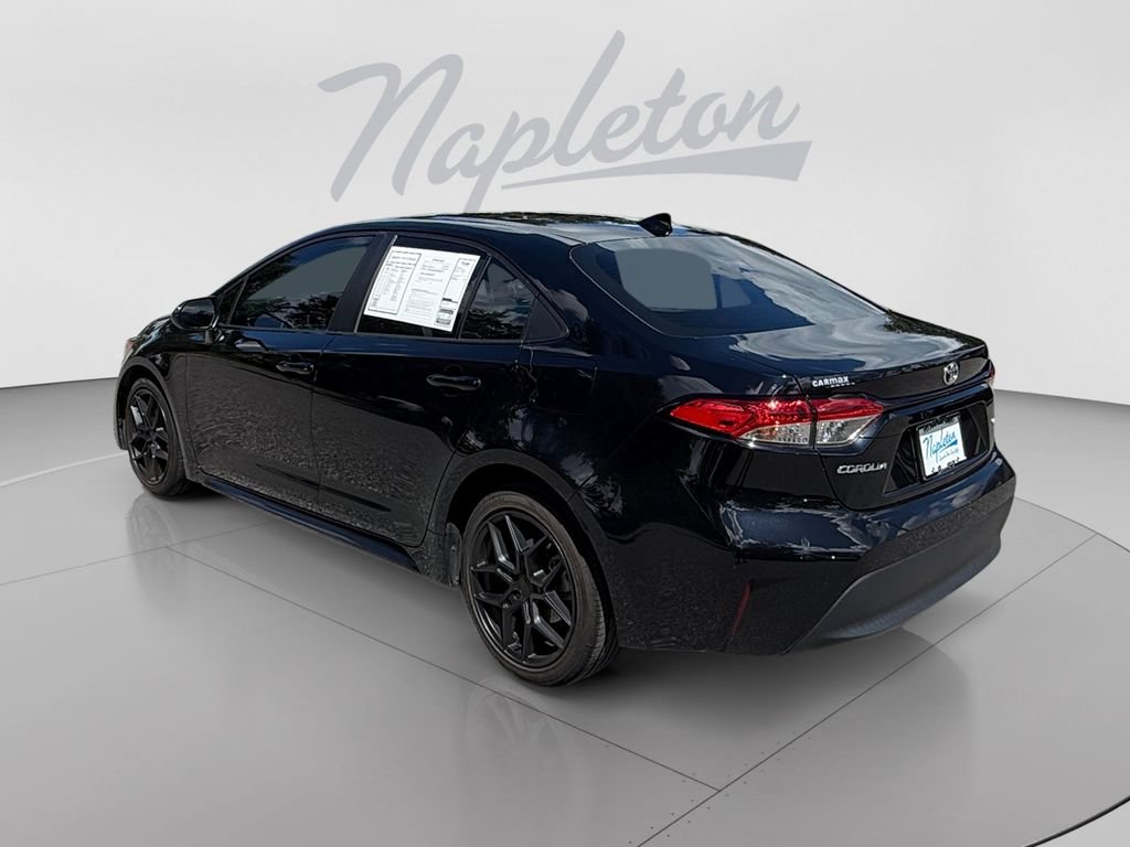 Used 2023 Toyota Corolla LE FWD image 3