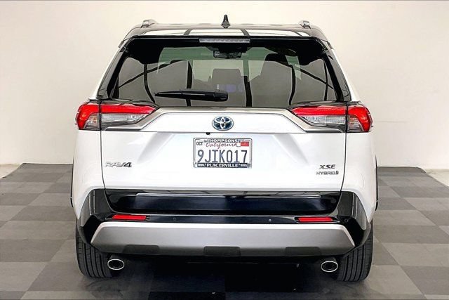 Used 2023 Toyota RAV4 XSE AWD/4WD image 3