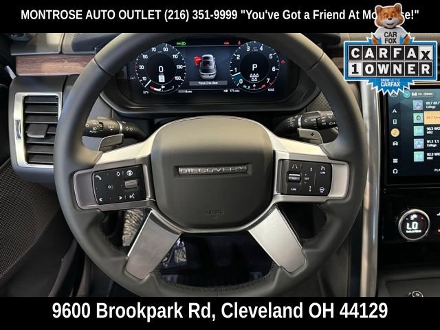 Used 2024 Land Rover Discovery Dynamic SE AWD/4WD image 18