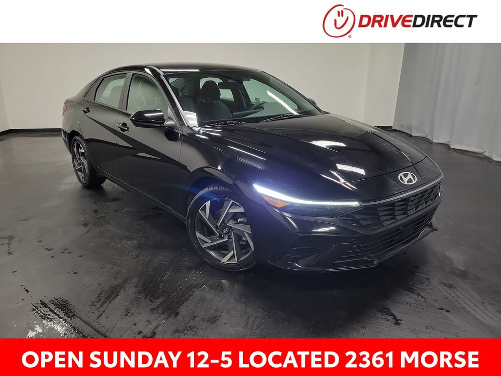 Used 2024 Hyundai Elantra SE FWD image 1