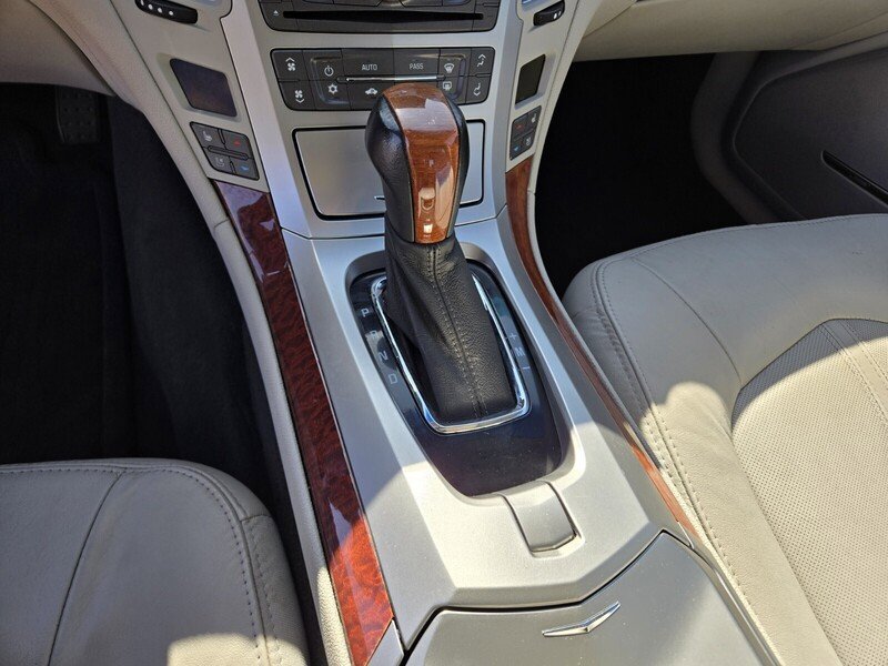 Used 2011 Cadillac CTS Premium image 23