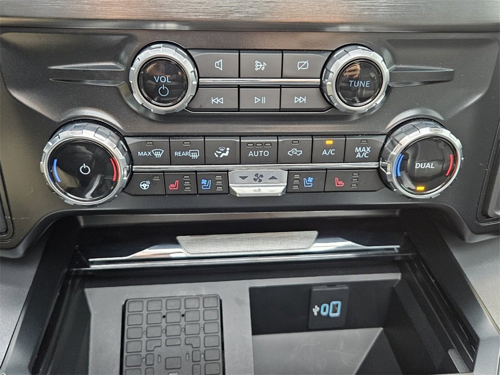 Used 2024 Ford F250 Lariat w/ Lariat Ultimate Package image 20