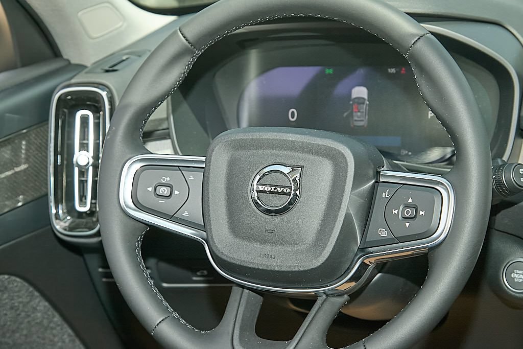 New 2026 Volvo XC40 B5 Plus w/ Climate Package AWD/4WD image 25
