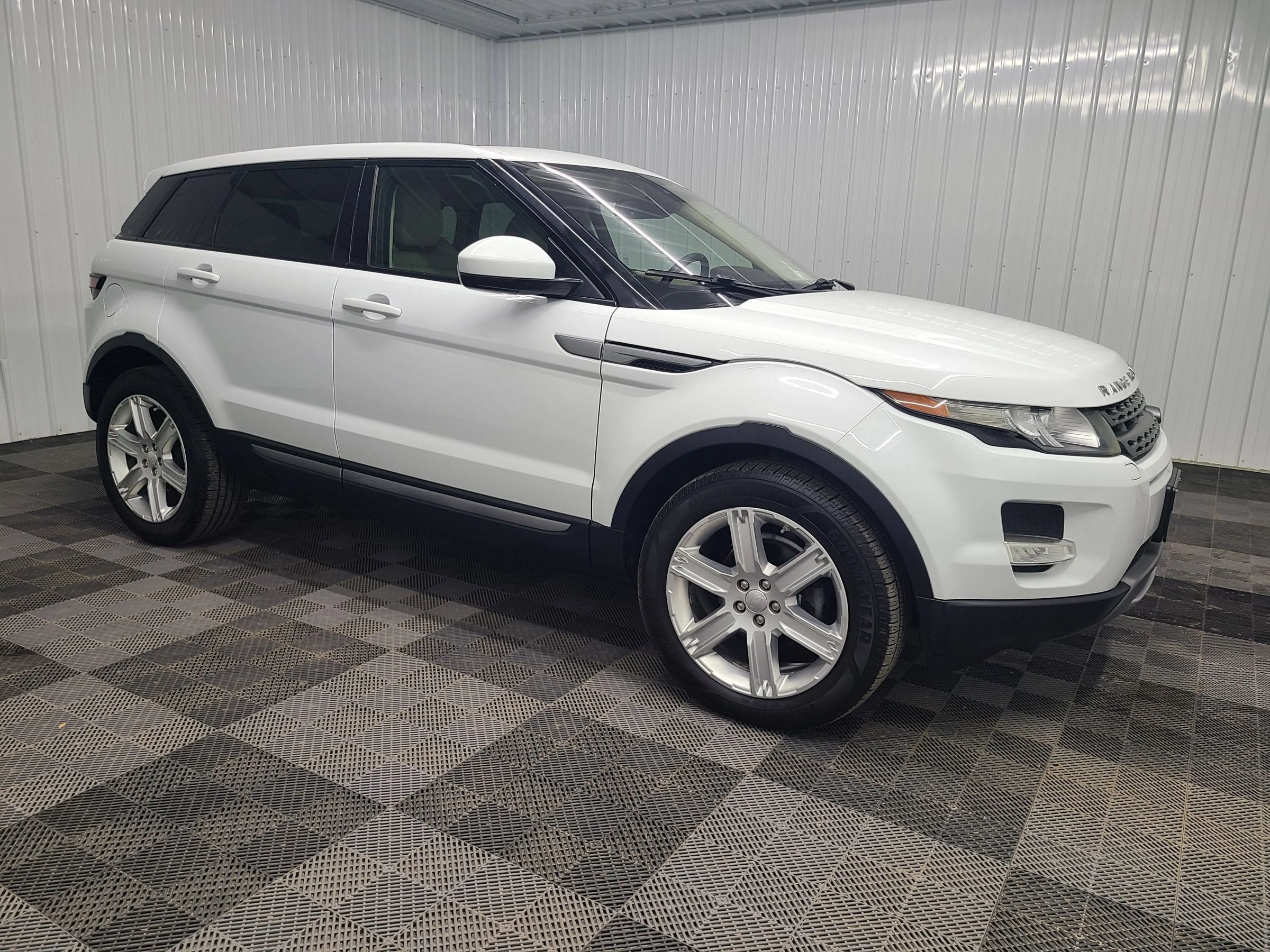 Used 2015 Land Rover Range Rover Evoque Pure Plus AWD/4WD image 1
