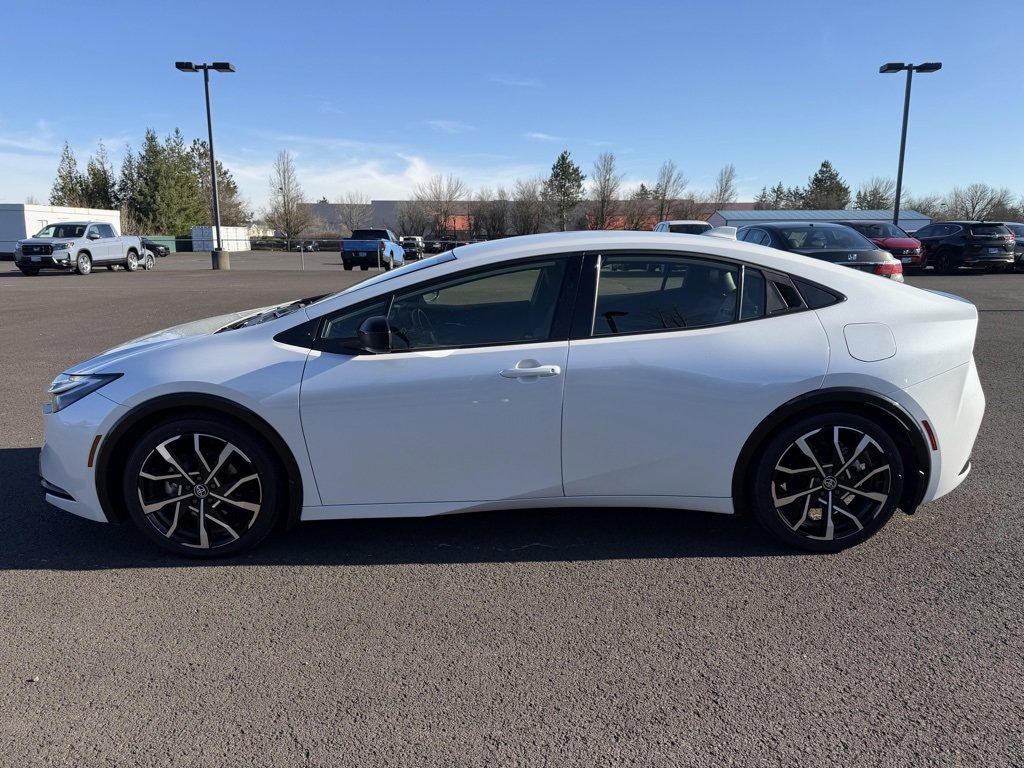 Used 2024 Toyota Prius Prime image 5