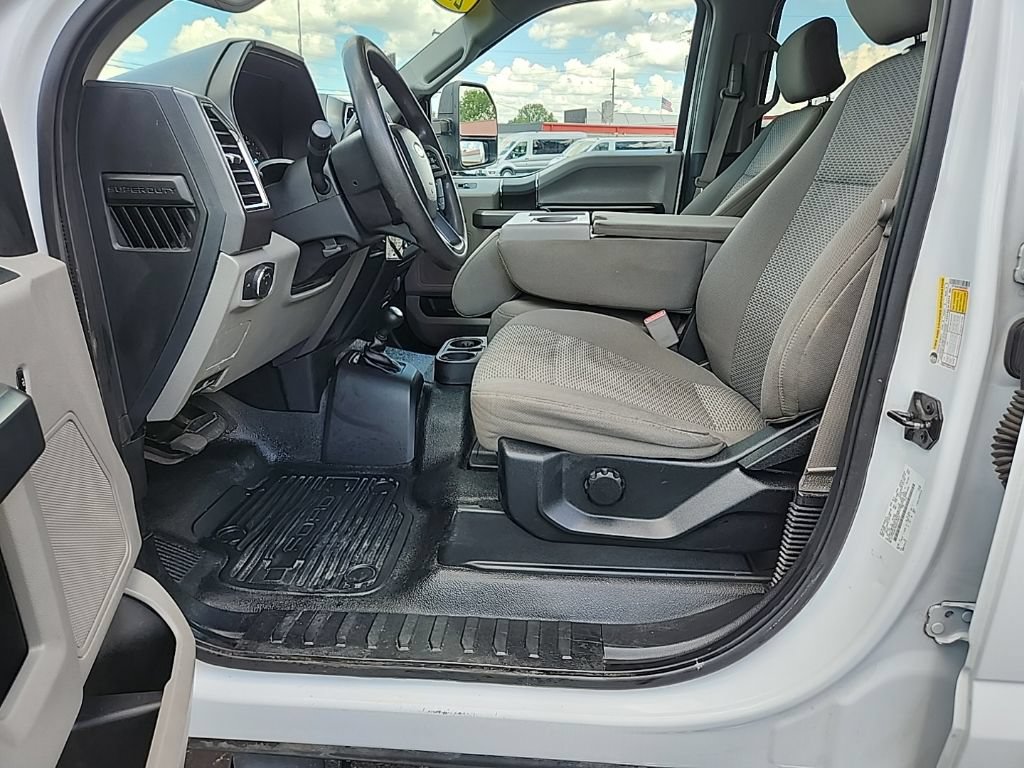 Used 2017 Ford F250 XLT AWD/4WD image 29