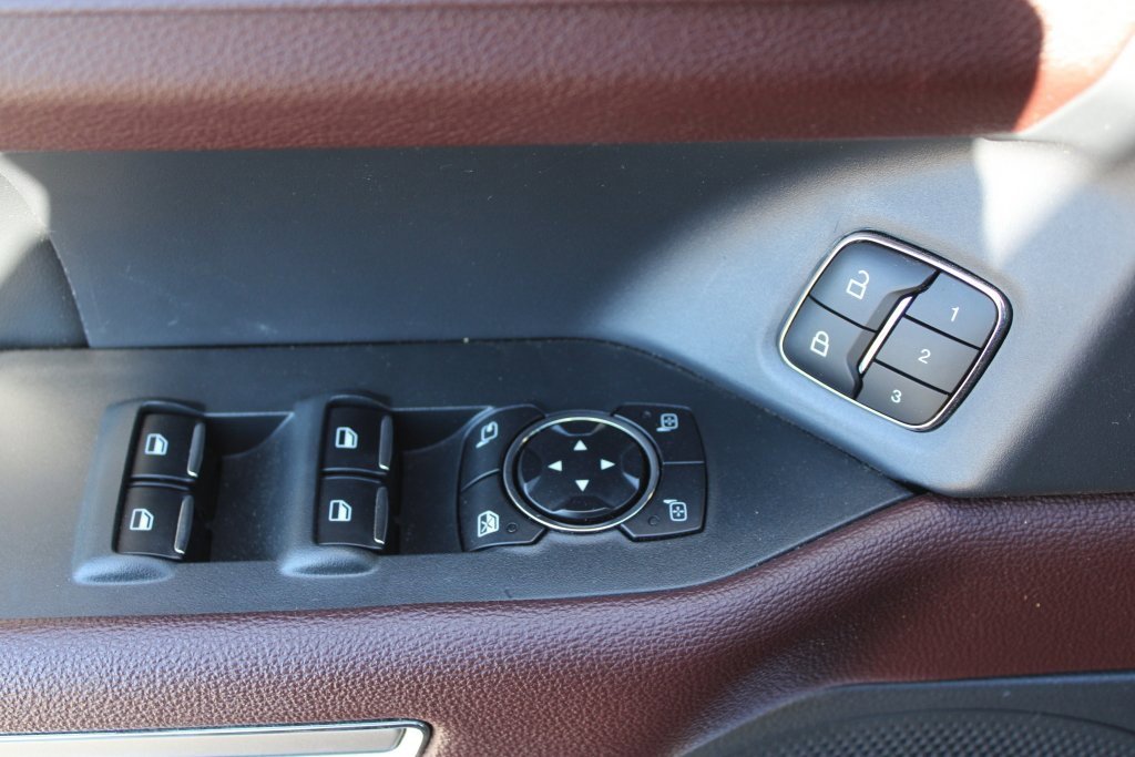 Used 2024 Ford Expedition Limited image 10