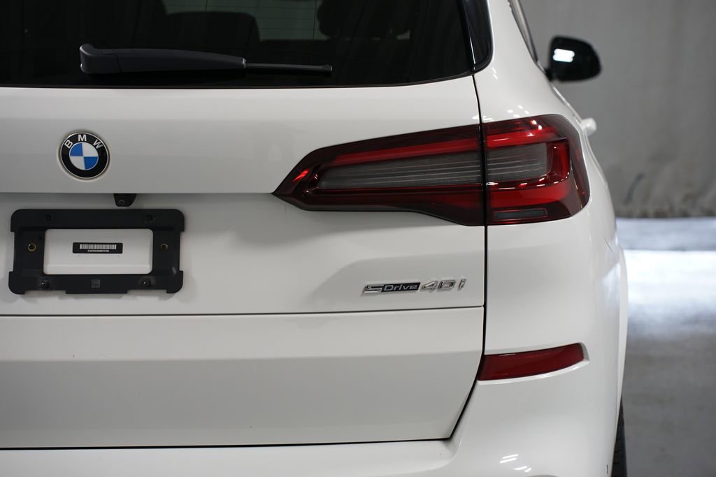 Used 2022 BMW X5 sDrive40i w/ M Sport Package image 10