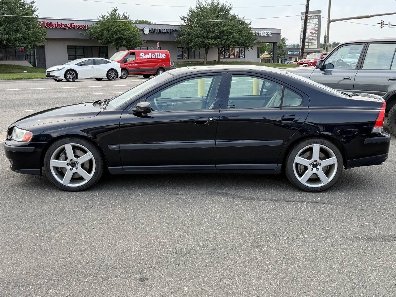 Used 2004 Volvo S60 R AWD/4WD image 13