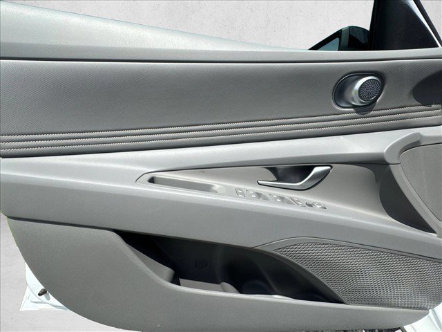 Certified 2026 Hyundai Elantra SEL Sport Premium FWD image 21