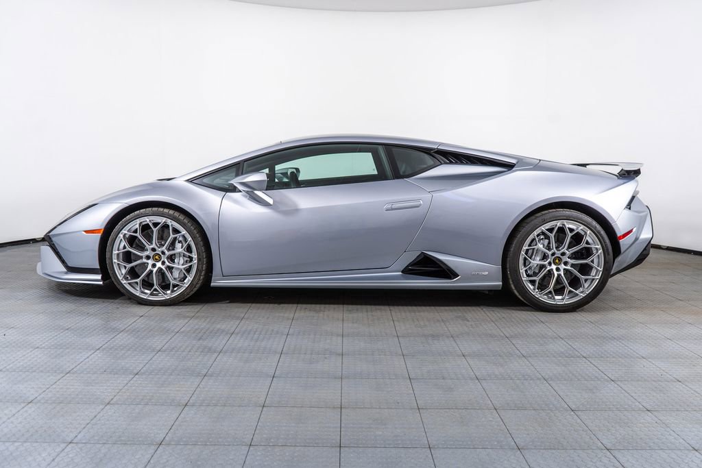 Used 2023 Lamborghini Huracan Tecnica image 3