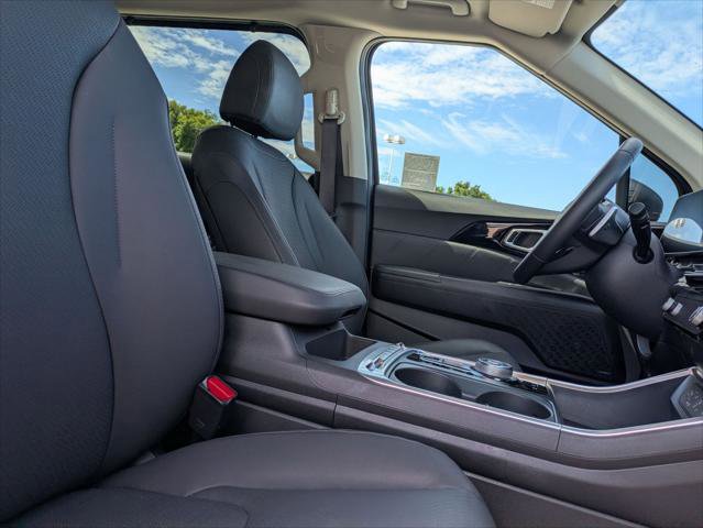 Used 2026 Kia Carnival SX Prestige image 24