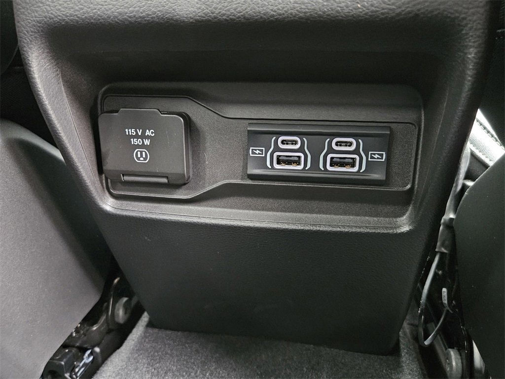 Used 2024 Jeep Grand Cherokee Altitude image 33