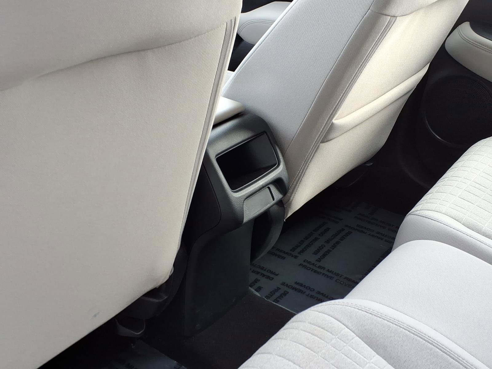 Used 2023 Honda HR-V LX image 6