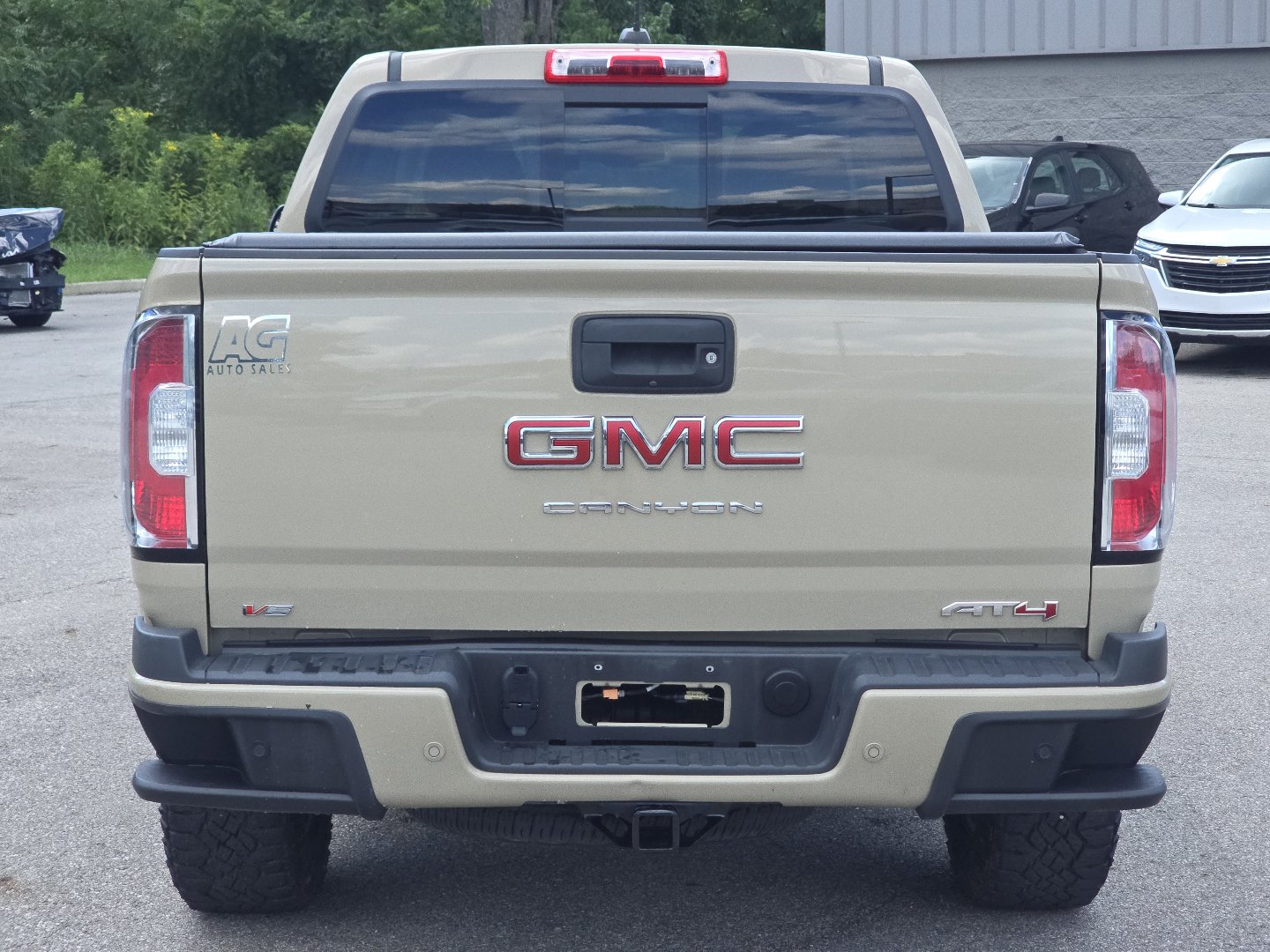 Used 2022 GMC Canyon AT4 w/ Trailering Package AWD/4WD image 14