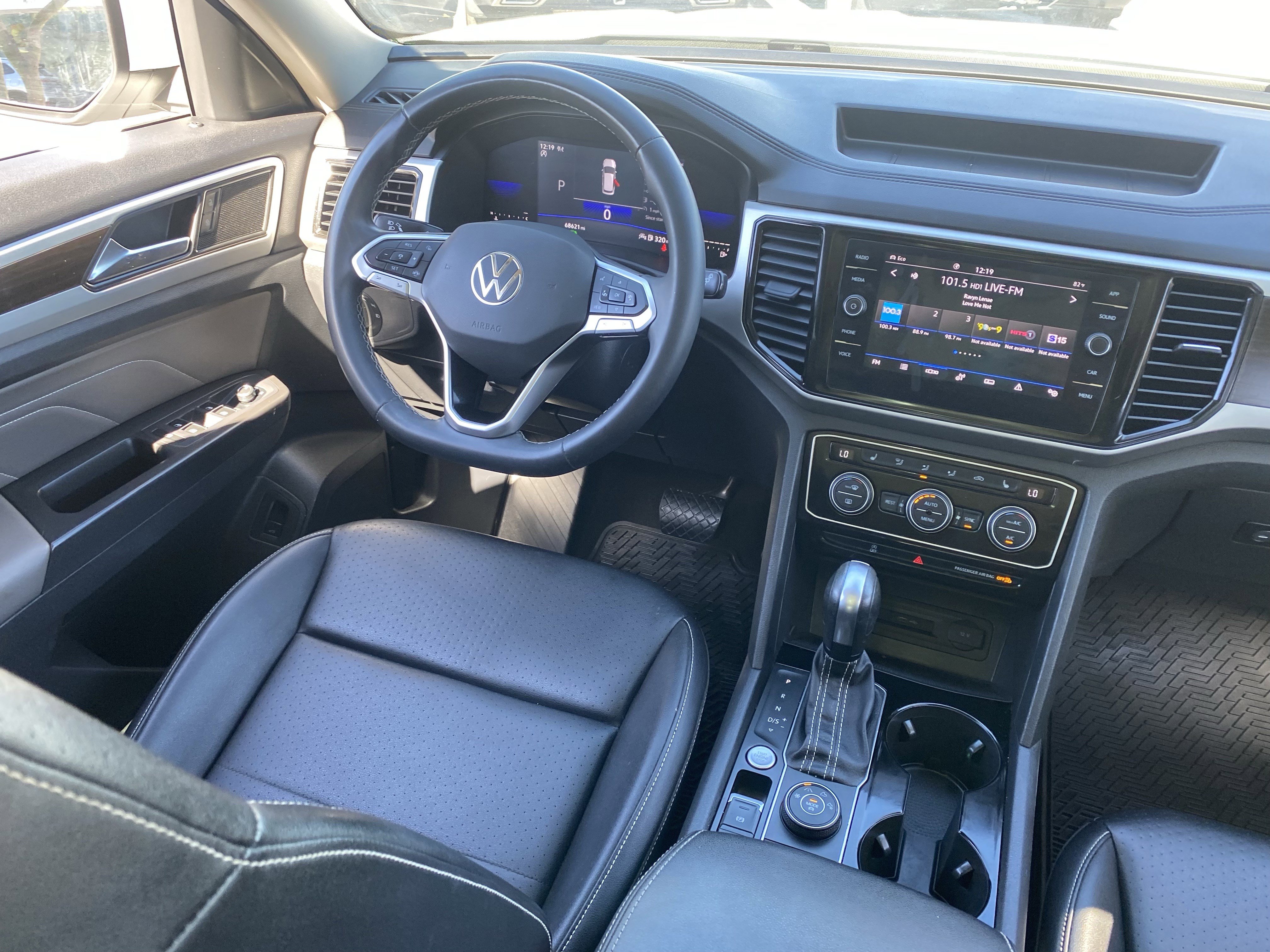 Used 2022 Volkswagen Atlas SE w/ Panoramic Sunroof Package image 12