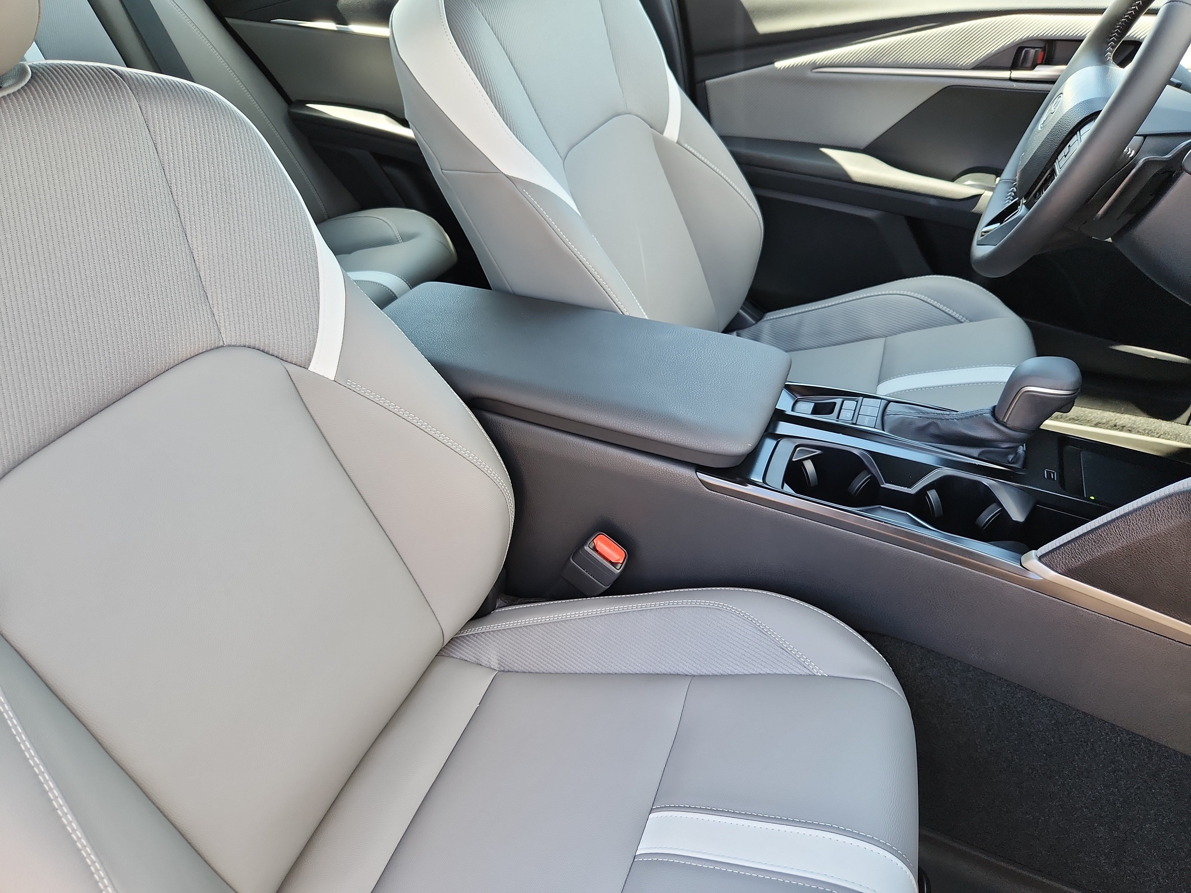 New 2026 Toyota Camry SE w/ Multimedia Upgrade Package FWD image 15