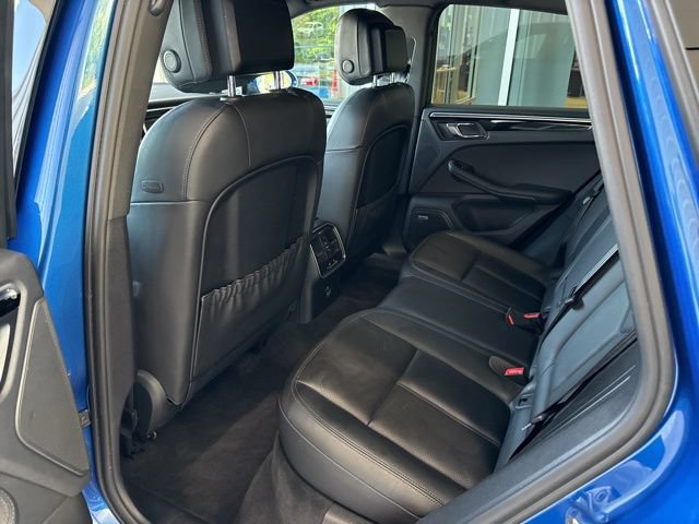 Used 2020 Porsche Macan AWD/4WD image 18