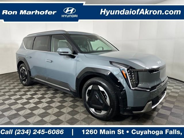 Used 2024 Kia EV9 Land w/ Towing Package