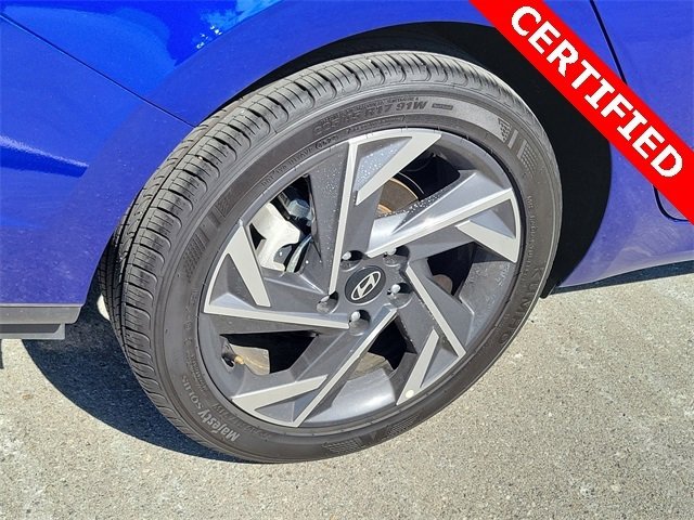 Certified 2025 Hyundai Elantra Sport image 23