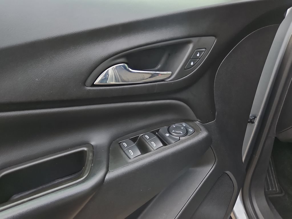 Used 2023 Chevrolet Equinox LT FWD image 24