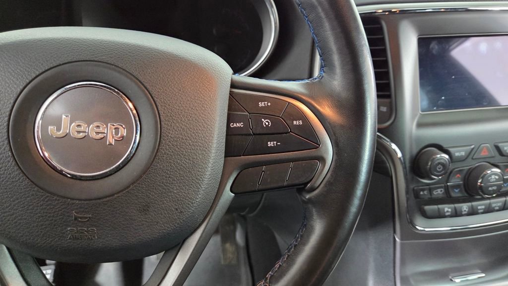 Used 2020 Jeep Grand Cherokee Laredo AWD/4WD image 20