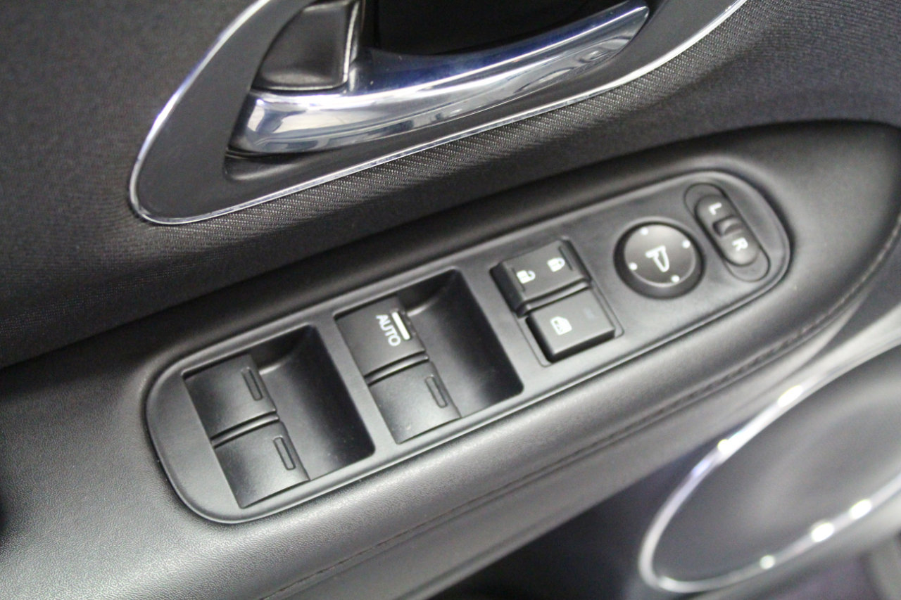 Used 2022 Honda HR-V EX image 21