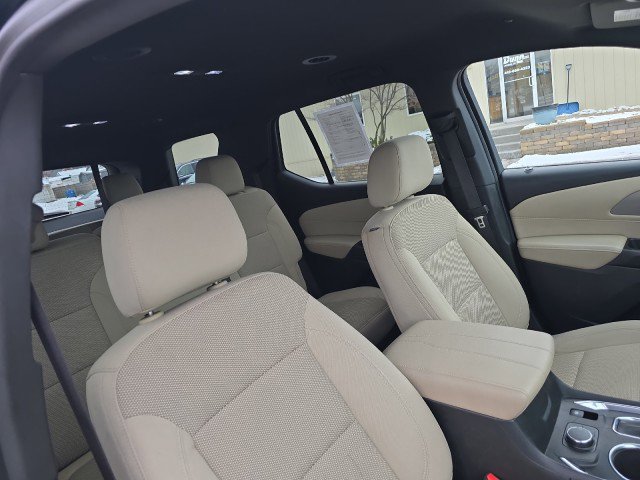 Used 2023 Chevrolet Traverse LS image 44