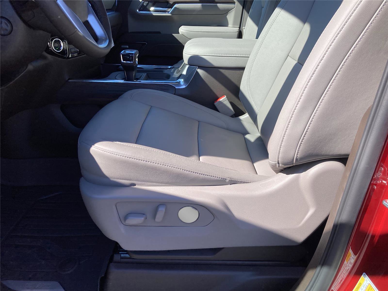 New 2026 GMC Sierra 1500 SLT w/ SLT Premium Plus Package image 24