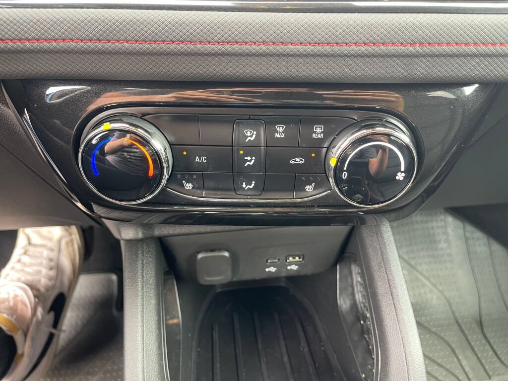Used 2024 Chevrolet TrailBlazer RS w/ Driver Confidence Package AWD/4WD image 12
