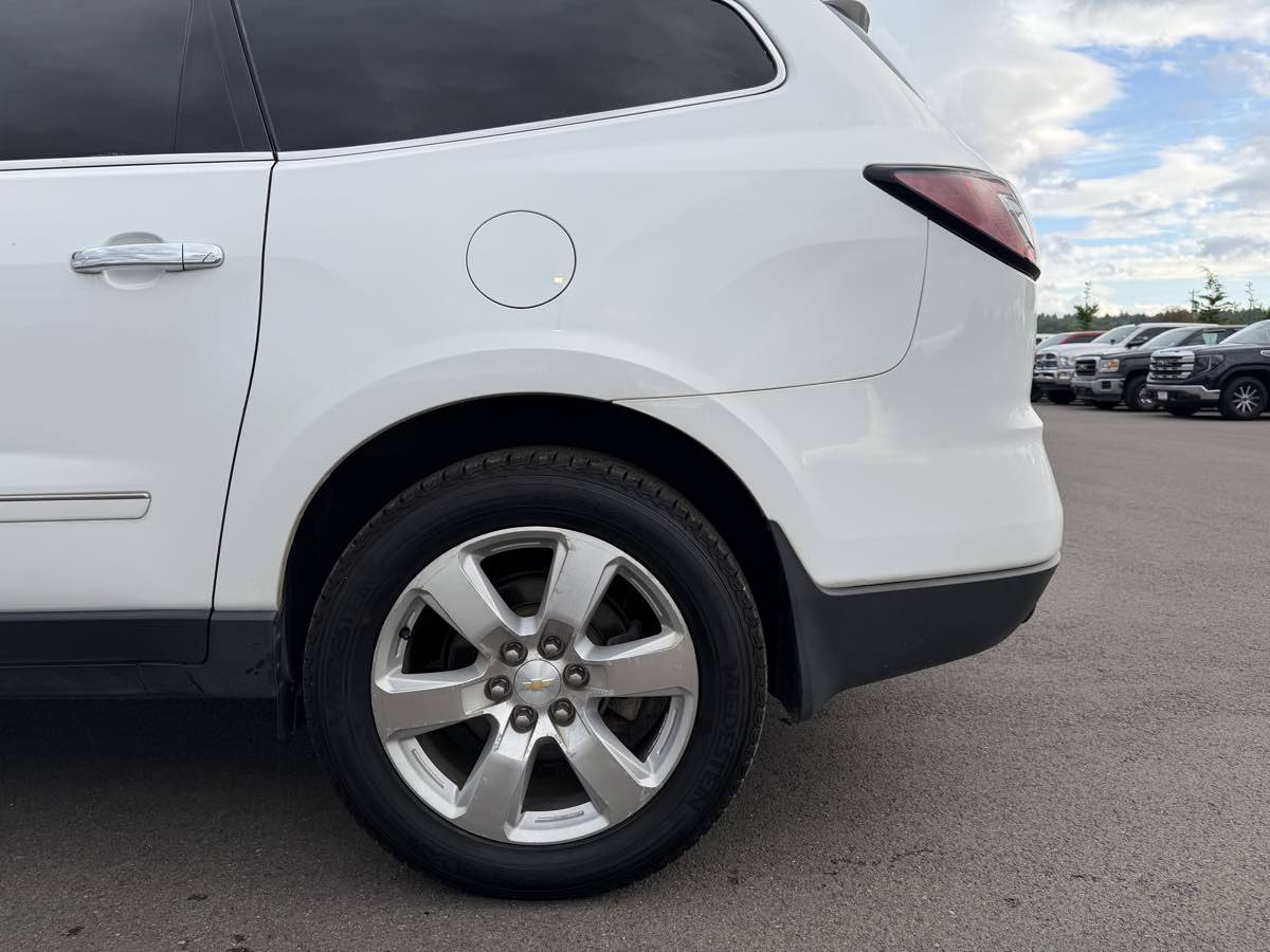 Used 2016 Chevrolet Traverse LTZ AWD/4WD image 13