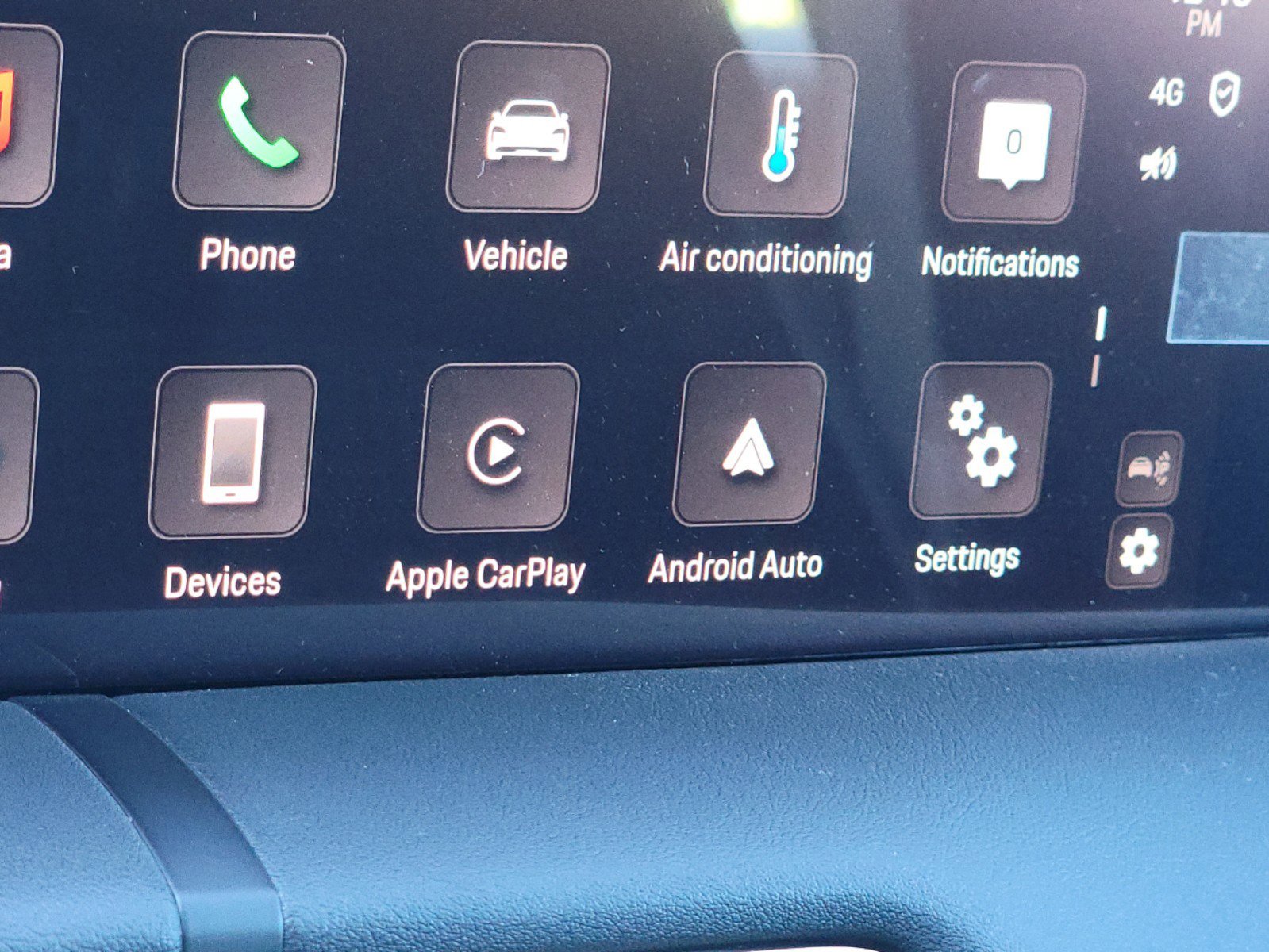 New 2025 Porsche Taycan 4S image 24