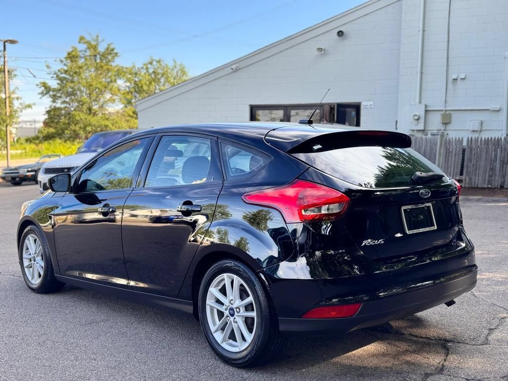 Used 2016 Ford Focus SE FWD image 4