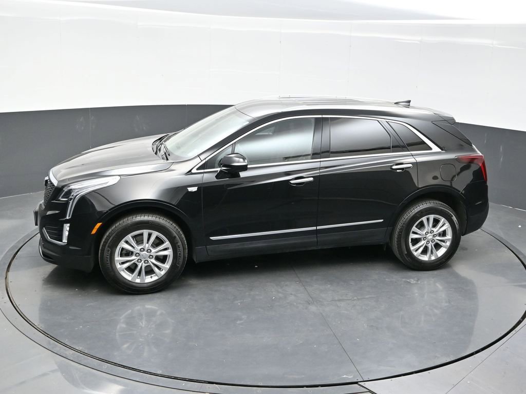 Certified 2025 Cadillac XT5 Luxury w/ LPO, Floor Liner Package AWD/4WD image 35