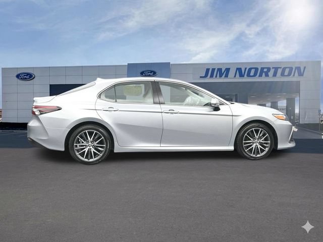 Used 2024 Toyota Camry XLE FWD image 15