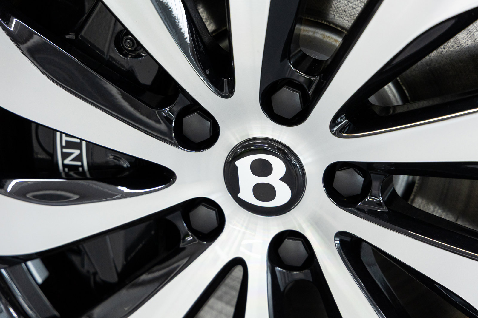 New 2026 Bentley Continental GT Azure AWD/4WD image 23