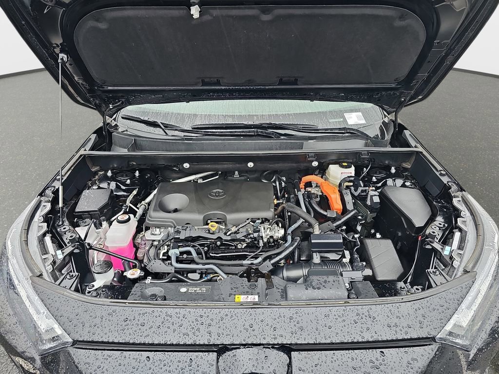 Used 2025 Toyota RAV4 LE image 33
