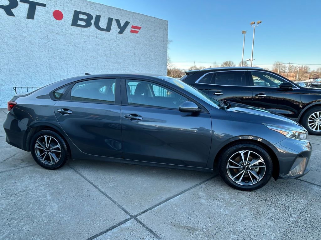 Used 2023 Kia Forte LXS image 5