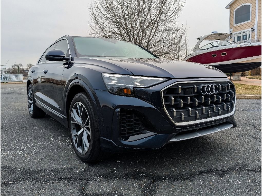 Used 2024 Audi Q8 Prestige image 3