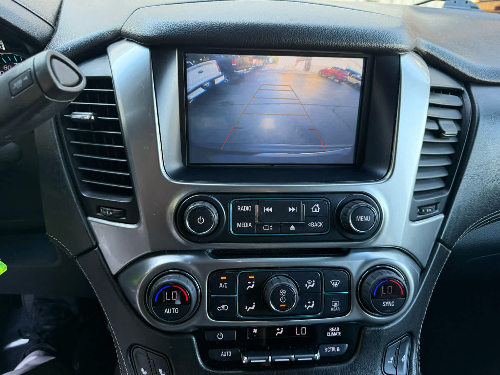 Used 2020 Chevrolet Tahoe LT RWD image 17
